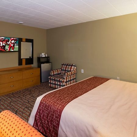 Red Roof Inn Baltimore Northwest Bagian luar foto